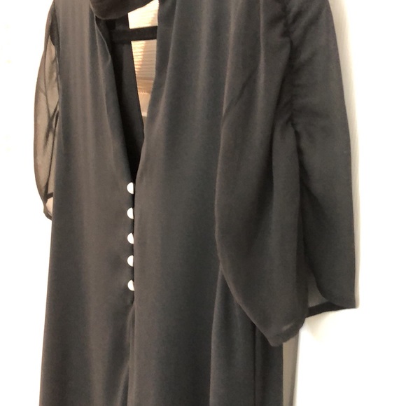 Gorgeous BCBG Shift dress - Picture 4 of 9